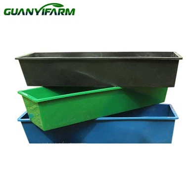 Кормушка для животных